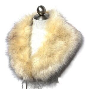 Dikoaina Blonde Elegant Faux Fur Collar -  38” NWT